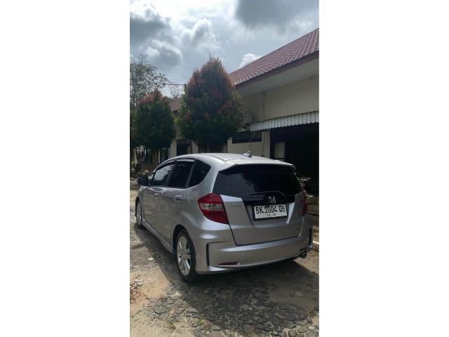 2011 Honda jazz