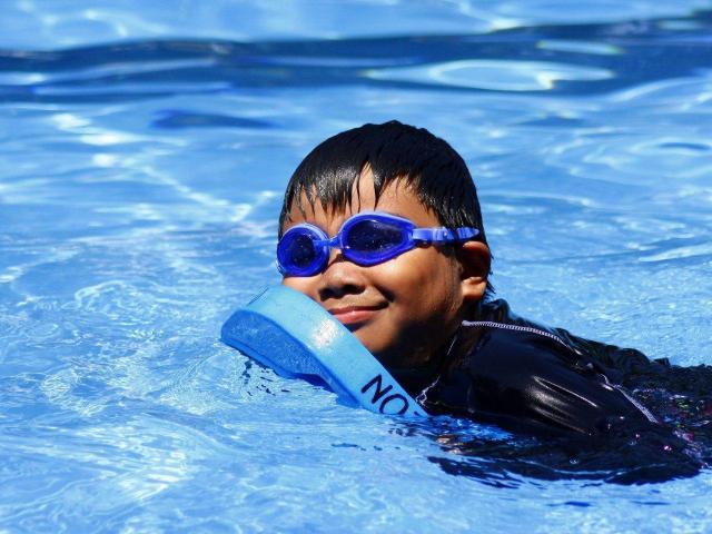 Instruktur Renang untuk Anak-Anak