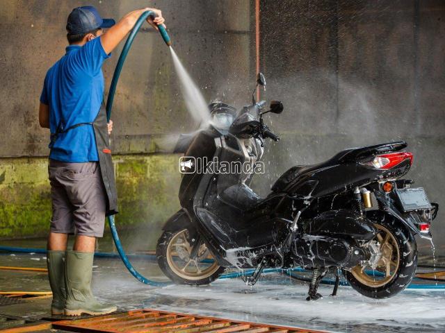 Bandung - Sepeda motor bekas untuk dijual