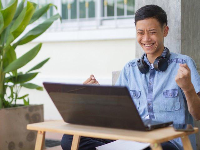 Kursus komputer online atau di rumah